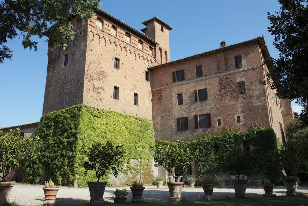 Gasthaus Castello Di San Fabiano Monteroni dʼArbia Exterior foto